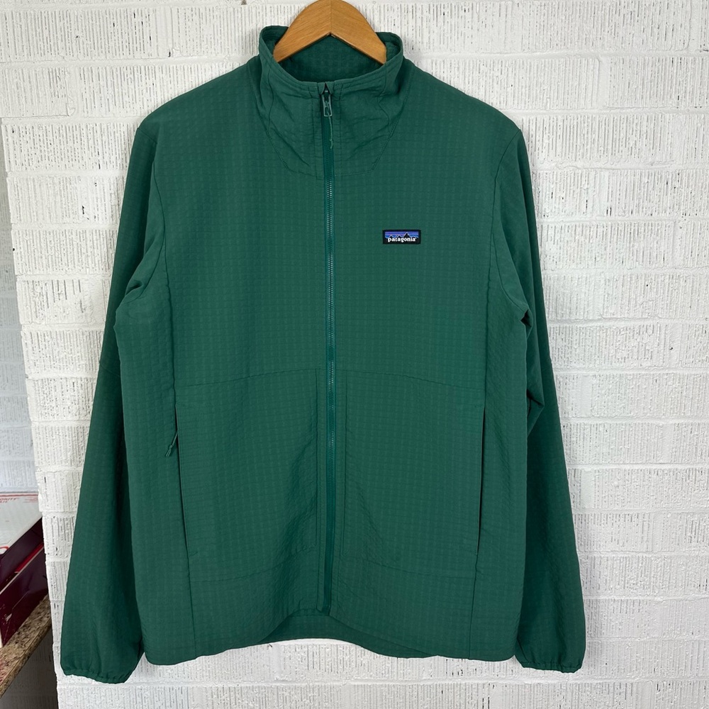 Men’s Patagonia R1 Techface Jacket Green Size Medium S24